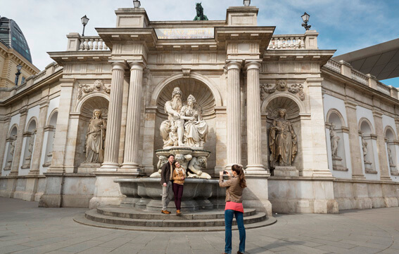 Albertina Platz in Vienna