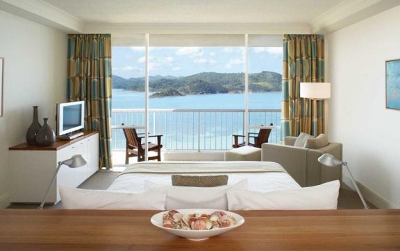 reef-view-hotel-hamilton-island-accommodation-room