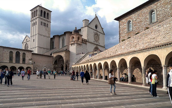  Assisi Historical Centre