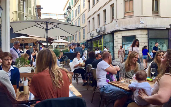 Outdoor dining in Cannes city centre