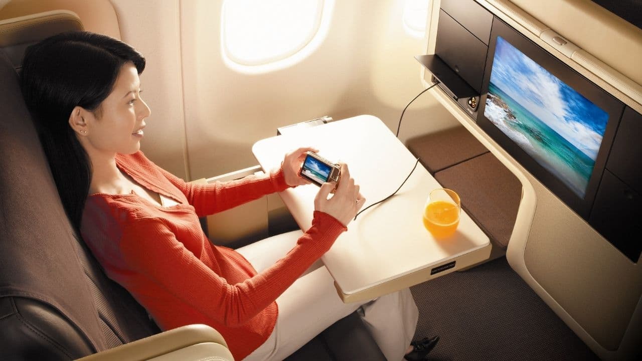 Singapore Airlines Business Class to Asia - Image 1