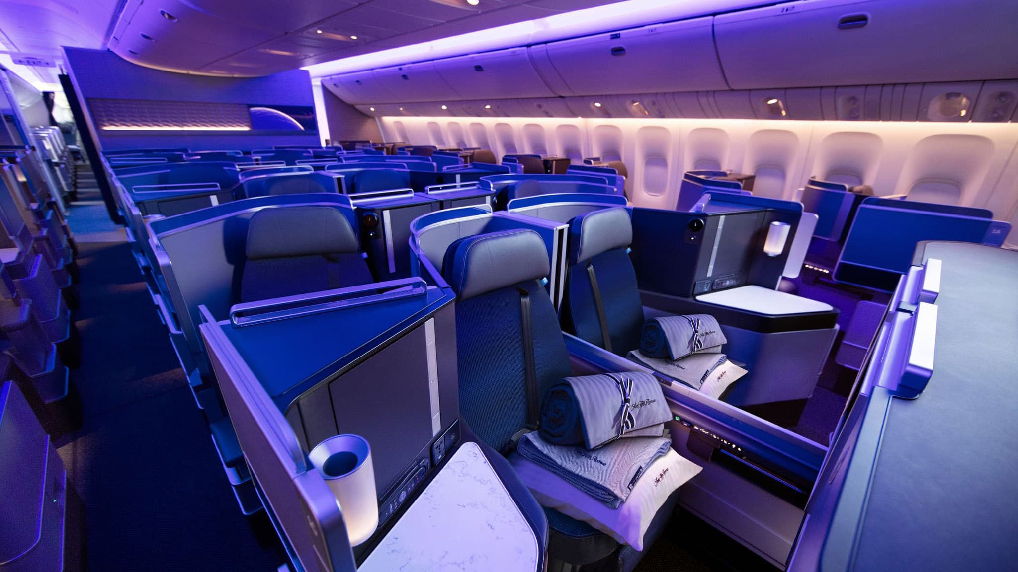 United Airlines Business class to USA/Mexico - Image 1