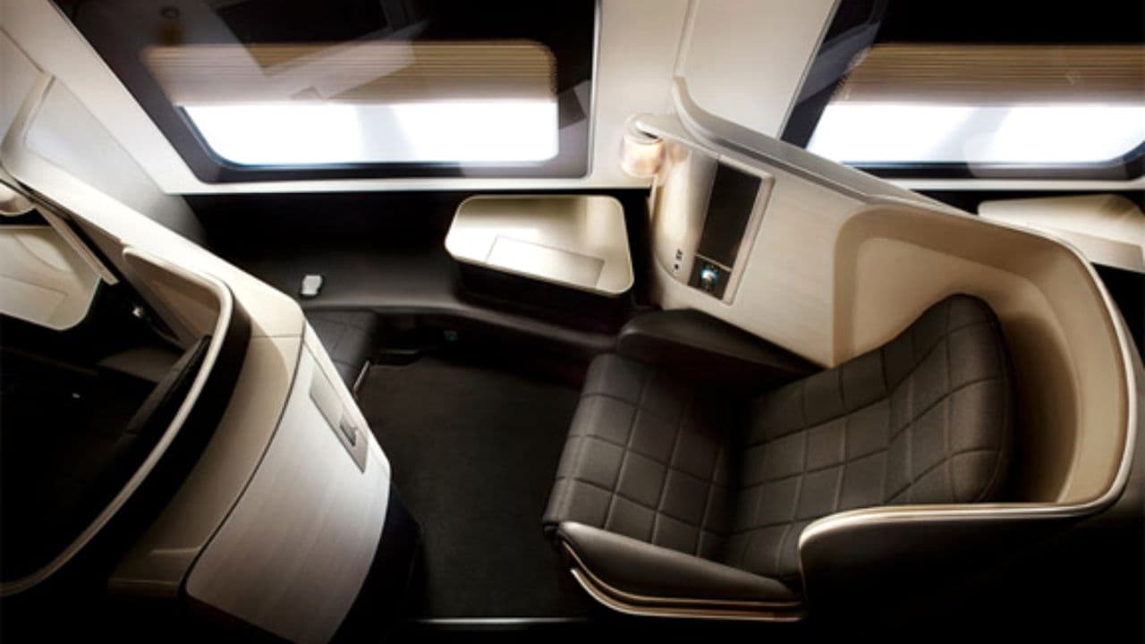 Qantas/Emirates/British Airways/American Airlines First Class Round-the-World Special - Image 1