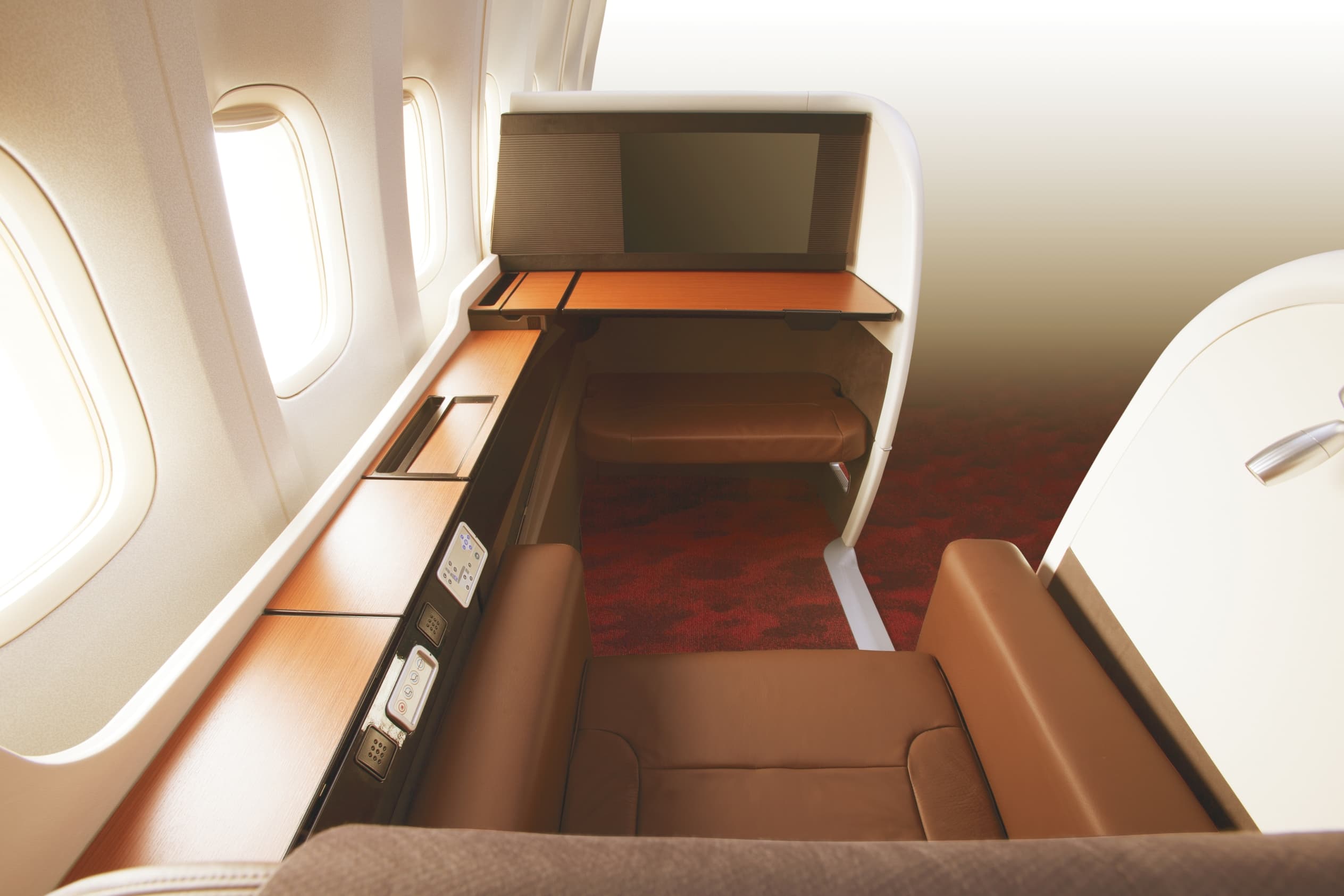 Japan Airlines to Europe Mixed First and Business Class - Image 1